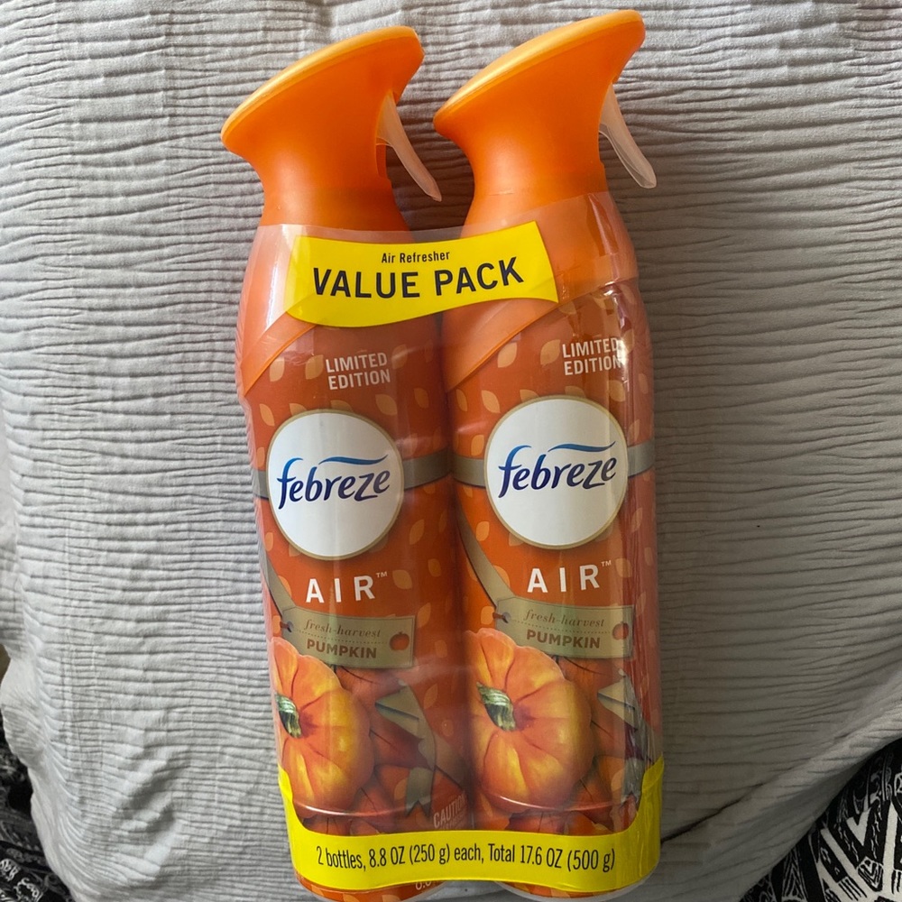 Febreze Fresh Harvest Pumpkin air spray